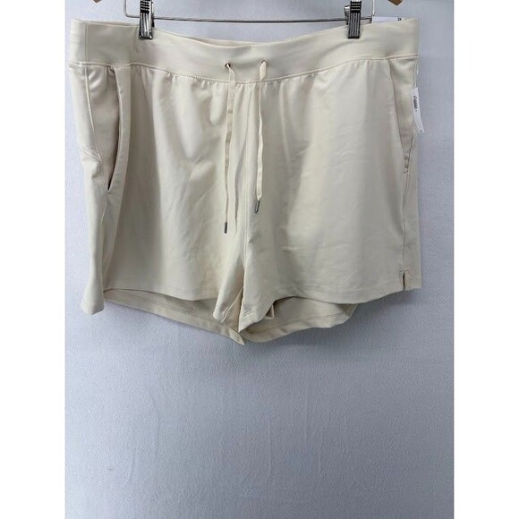 Women's Old Navy Plus Size 2X Powersoft Shorts High Rise 3" Inseam Khaki NWT - Picture 1 of 7